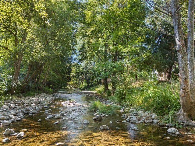 149 Beaver Lane, Canyonville, OR 97417