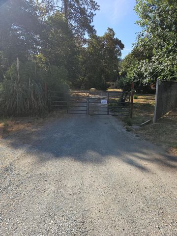 149 Beaver Lane, Canyonville, OR 97417