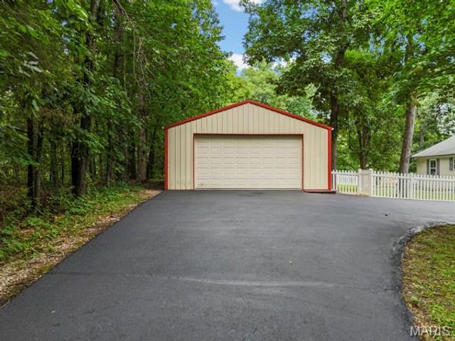 324 Bridlewood Road, Festus, MO 63028