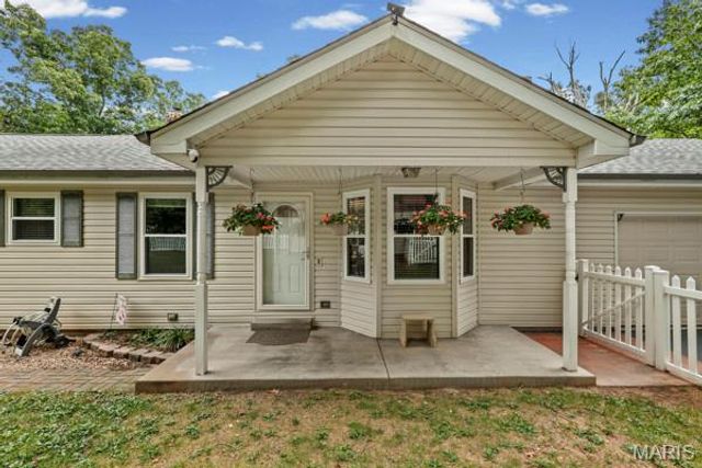 324 Bridlewood Road, Festus, MO 63028