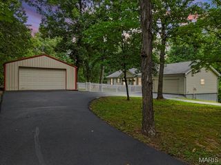 324 Bridlewood Road, Festus, MO 63028