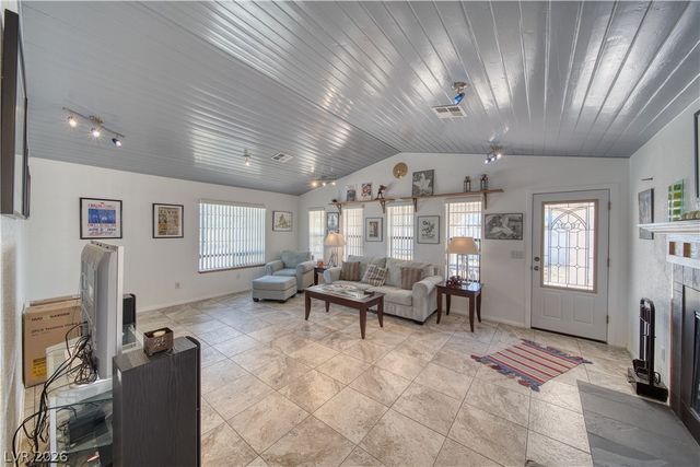 3081 South Rainbow Avenue, Pahrump, NV 89048