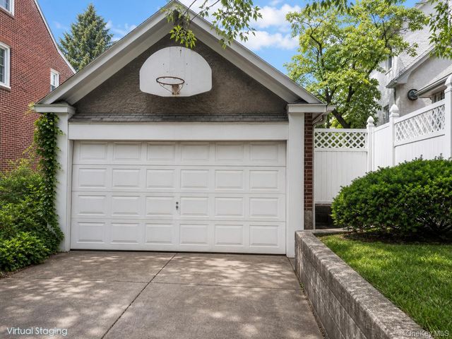 168-01 32nd Avenue, Flushing, NY 11358