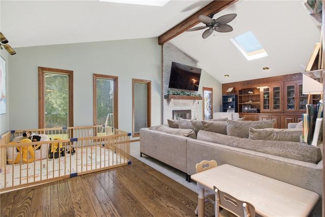 2443 Saunders Station Rd, Monroeville, PA 15146