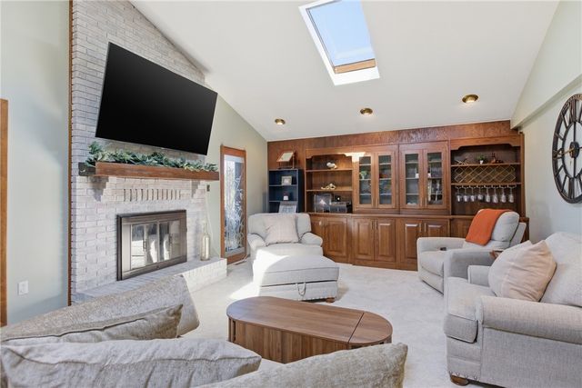 2443 Saunders Station Rd, Monroeville, PA 15146