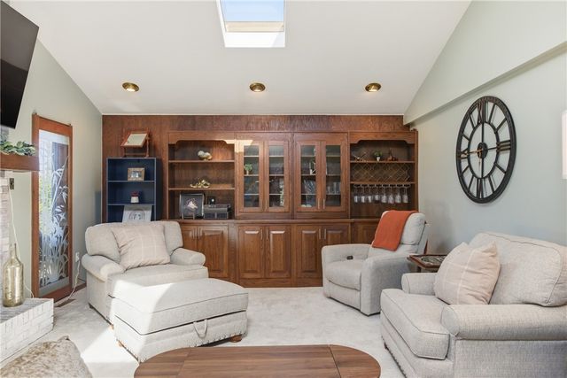 2443 Saunders Station Rd, Monroeville, PA 15146