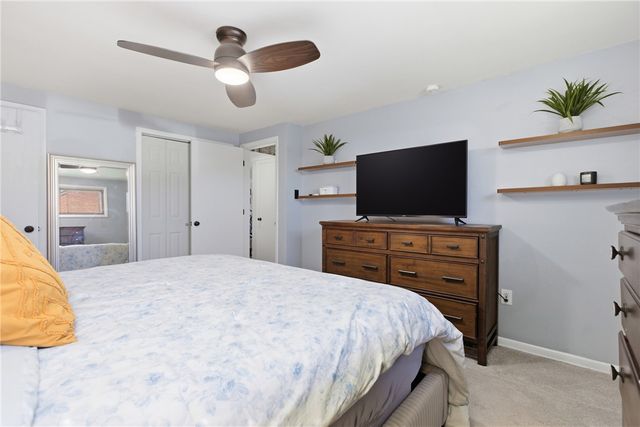 2443 Saunders Station Rd, Monroeville, PA 15146