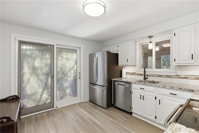 2443 Saunders Station Rd, Monroeville, PA 15146