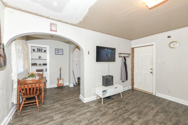 1120 E 30th Street, Anderson, IN 46016