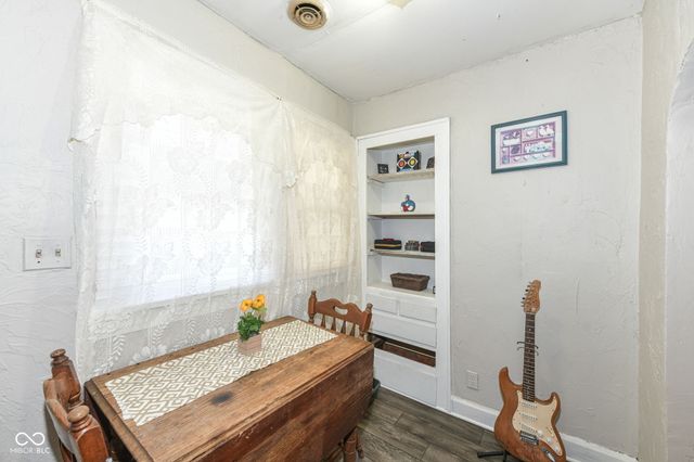 1120 E 30th Street, Anderson, IN 46016
