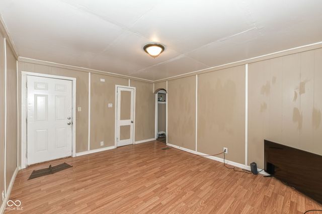 1120 E 30th Street, Anderson, IN 46016