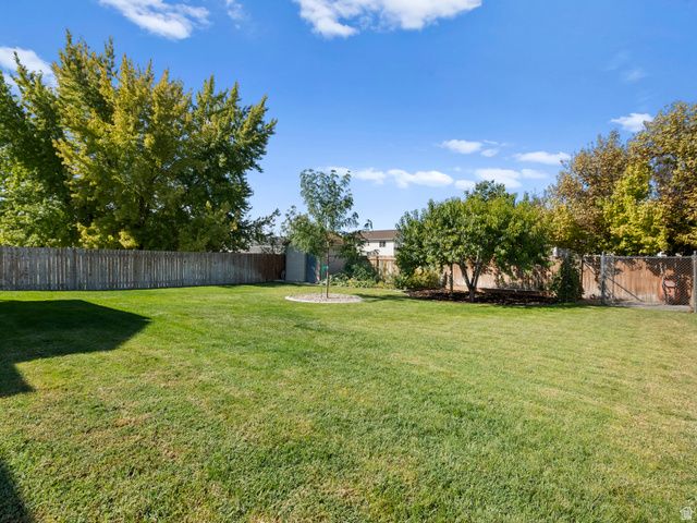1643 N 2225 W, Clinton, UT 84015