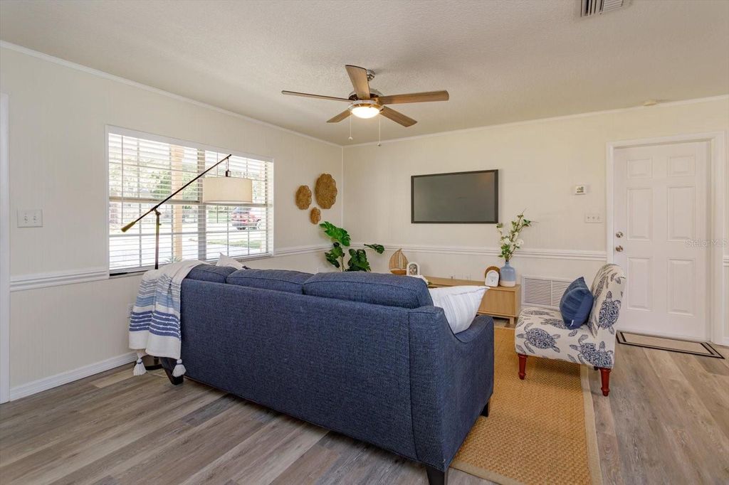 Image 3 of property listing at 1061 WHITEWAY DRIVE, Brooksville, FL 34601