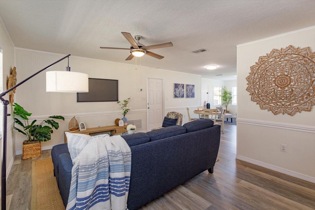 Image 4 of property listing at 1061 WHITEWAY DRIVE, Brooksville, FL 34601