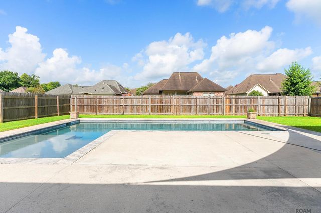 14020 West Creek Dr, Gonzales, LA 70737