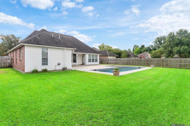 14020 West Creek Dr, Gonzales, LA 70737
