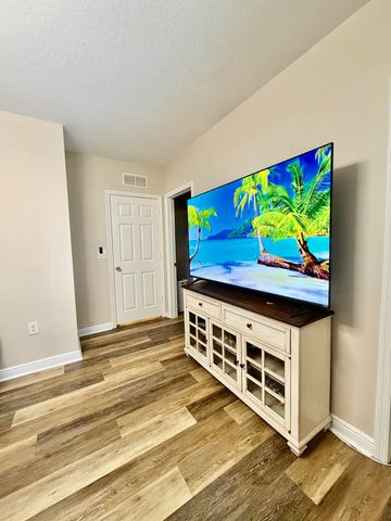 1033 NE 17th Way 2003, Fort Lauderdale, FL 33304