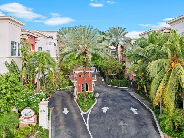 1033 NE 17th Way 2003, Fort Lauderdale, FL 33304