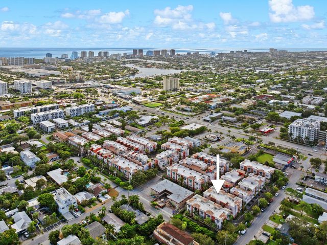 1033 NE 17th Way 2003, Fort Lauderdale, FL 33304