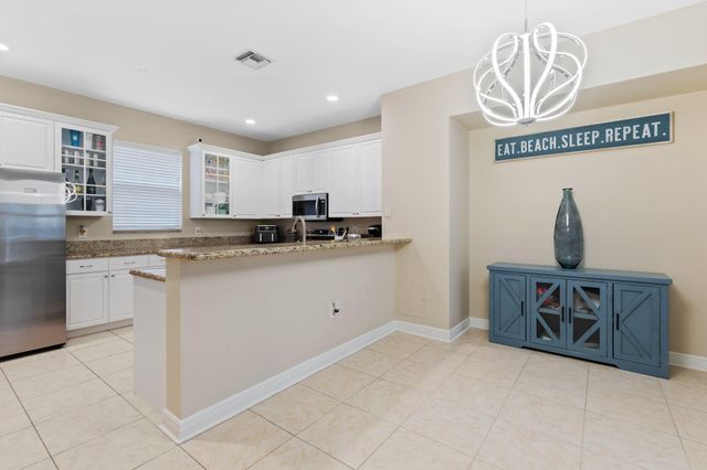 1033 NE 17th Way 2003, Fort Lauderdale, FL 33304