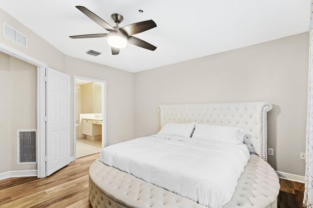 1033 NE 17th Way 2003, Fort Lauderdale, FL 33304