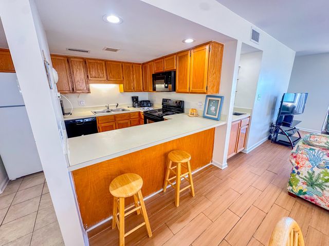 2209 S Ocean Blvd. S PH4, North Myrtle Beach, SC 29582