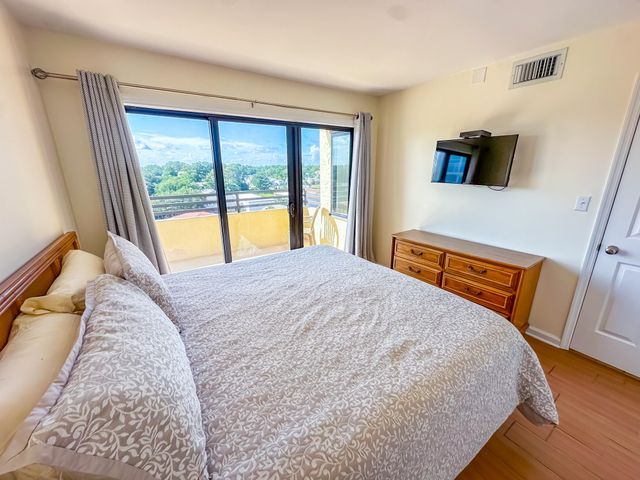 2209 S Ocean Blvd. S PH4, North Myrtle Beach, SC 29582