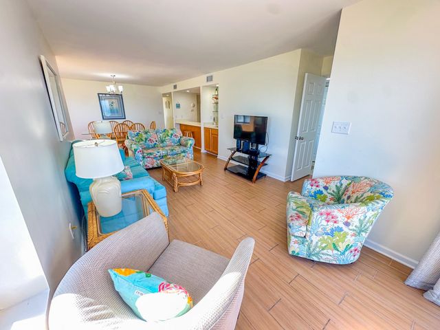 2209 S Ocean Blvd. S PH4, North Myrtle Beach, SC 29582