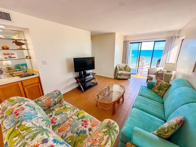 2209 S Ocean Blvd. S PH4, North Myrtle Beach, SC 29582