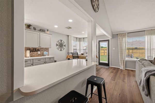 7730 Kempsey Lane, Houston, TX 77040