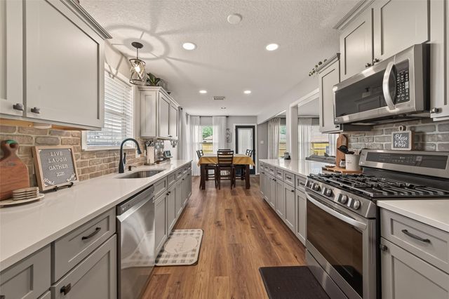 7730 Kempsey Lane, Houston, TX 77040