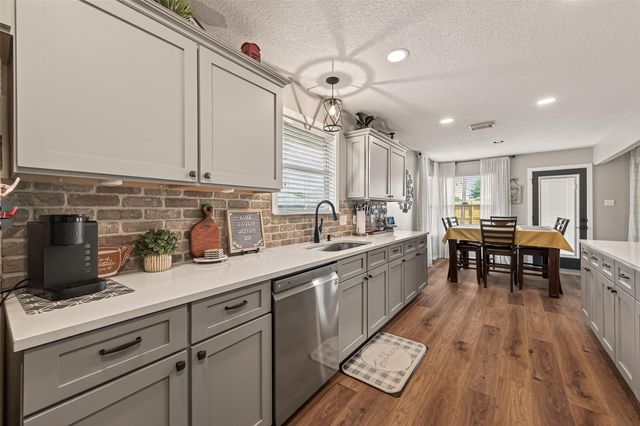 7730 Kempsey Lane, Houston, TX 77040