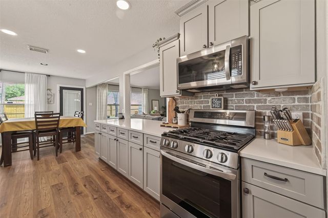 7730 Kempsey Lane, Houston, TX 77040