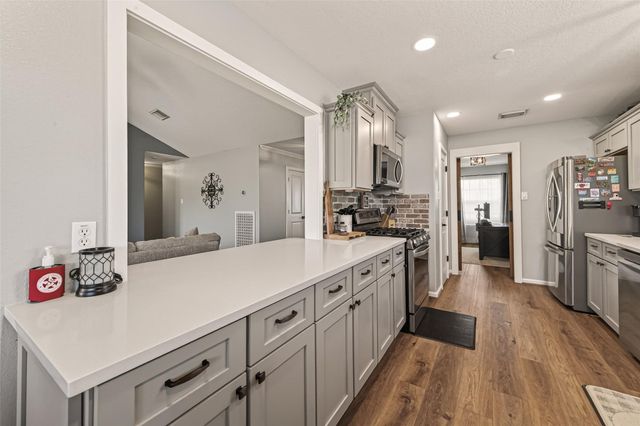 7730 Kempsey Lane, Houston, TX 77040