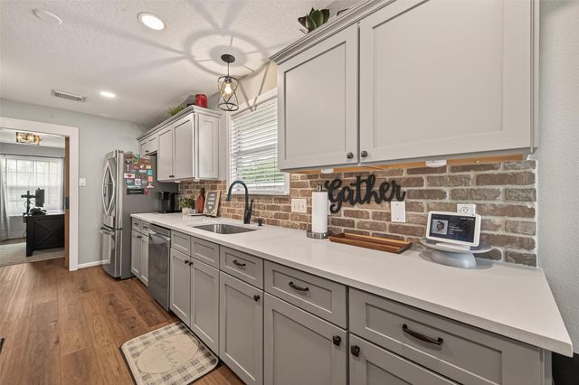 7730 Kempsey Lane, Houston, TX 77040