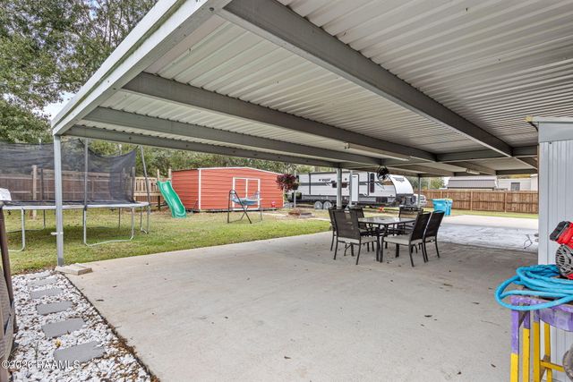 1020 Calais Loop, Breaux Bridge, LA 70517