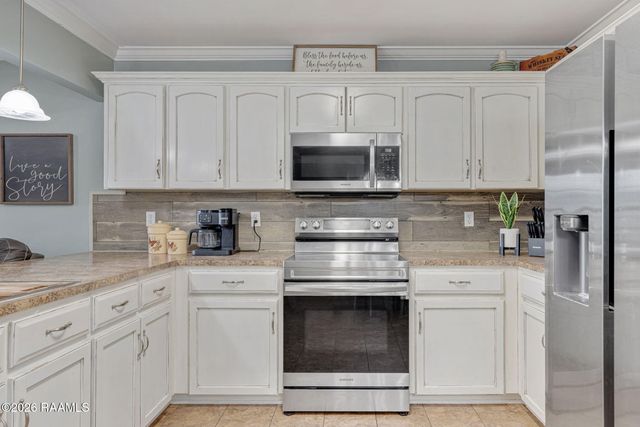 1020 Calais Loop, Breaux Bridge, LA 70517