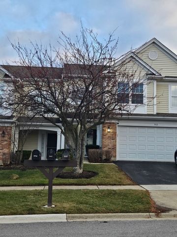 902 Huntington Drive 902, Elk Grove Village, IL 60007