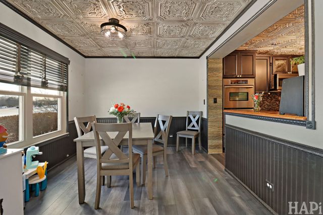 902 Huntington Drive 902, Elk Grove Village, IL 60007