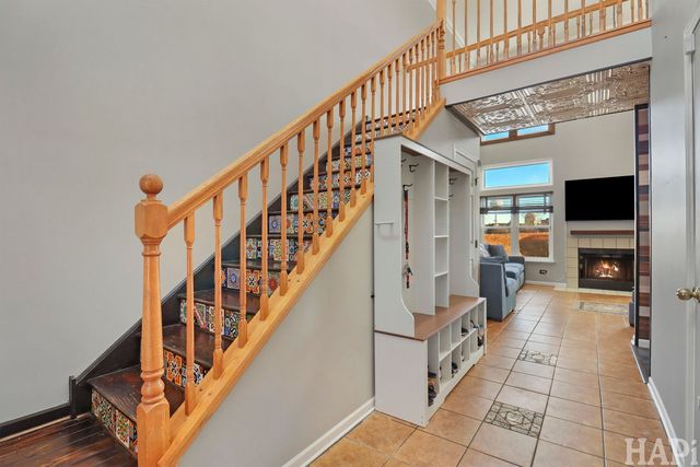 902 Huntington Drive 902, Elk Grove Village, IL 60007