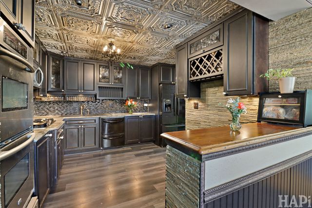 902 Huntington Drive 902, Elk Grove Village, IL 60007