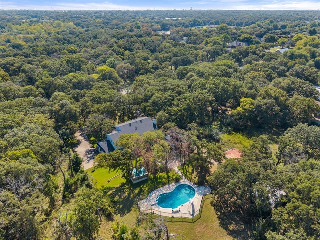 6522 Mark Drive, Burleson, TX 76028