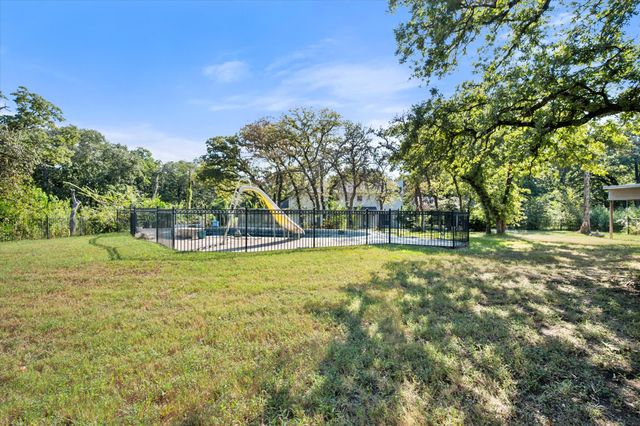 6522 Mark Drive, Burleson, TX 76028