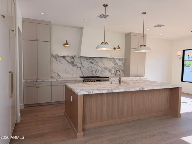 4030 N 49TH Street, Phoenix, AZ 85018