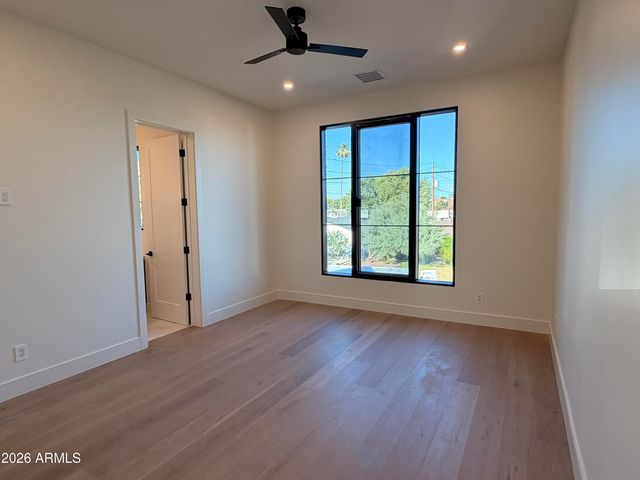 4030 N 49TH Street, Phoenix, AZ 85018