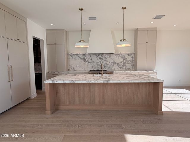 4030 N 49TH Street, Phoenix, AZ 85018