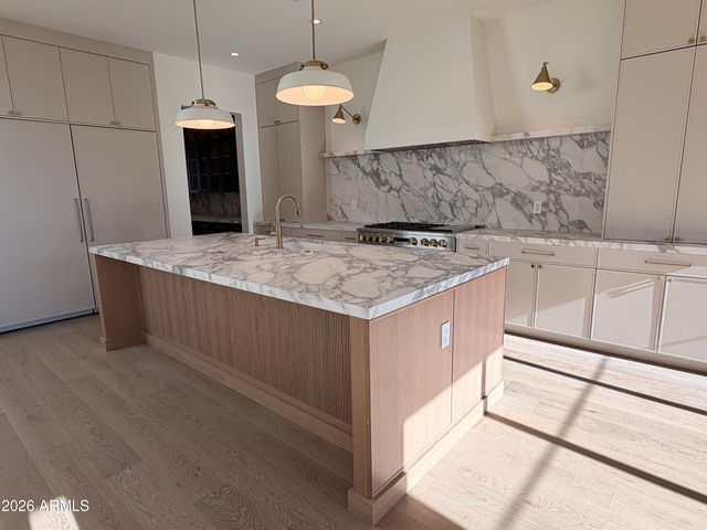 4030 N 49TH Street, Phoenix, AZ 85018