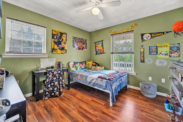 2210 Isle Of Pines DR, Moneta, VA 24121