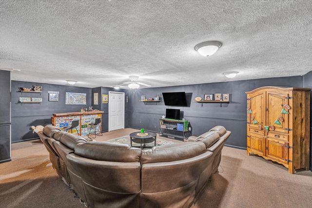 2210 Isle Of Pines DR, Moneta, VA 24121