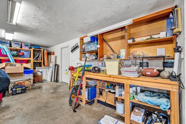 2210 Isle Of Pines DR, Moneta, VA 24121